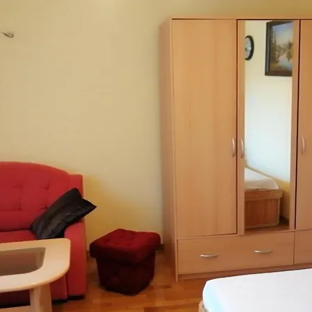 Nad Jeziorem *